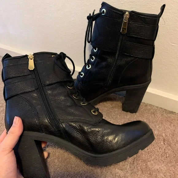 Guess Leather Boots - Picture 3 of 7